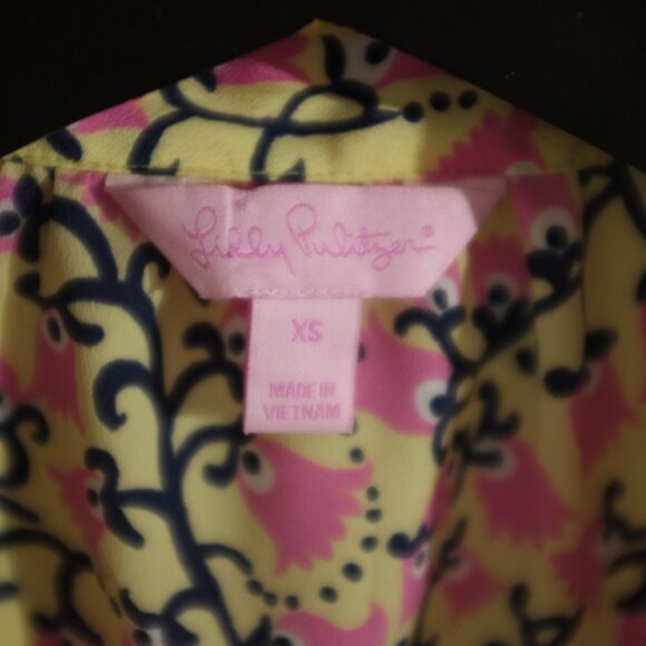 COPY - Lilly Pulitzer Ruffle Blouse Tank Flamingos size XS - Picture 7 of 7